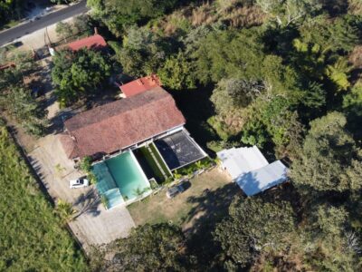 21 HECTAREAS CON CABAÑAS Y RESTAURANTE , ALBERCA, CHAPOTEADERO, CARPINTERIA