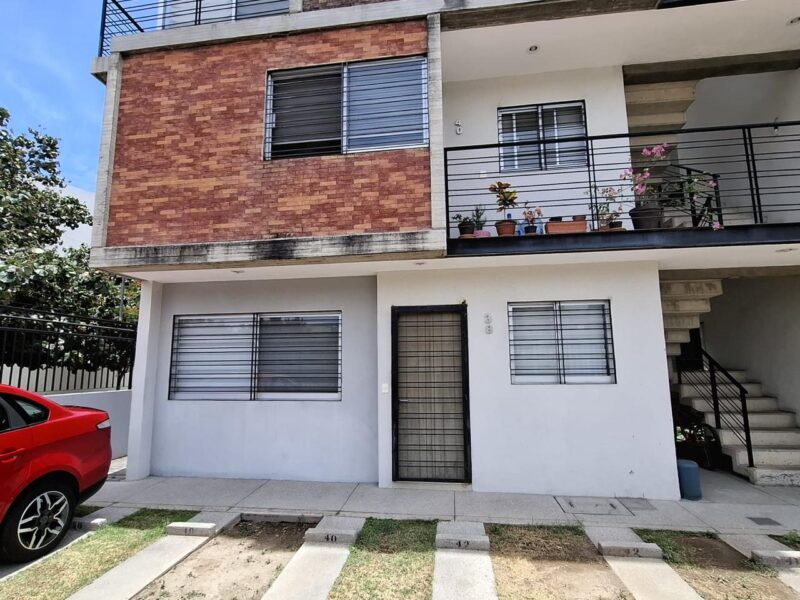 DEPARTAMENTO PLANTA BAJA A UNAS CUADRAS DEL ITESO