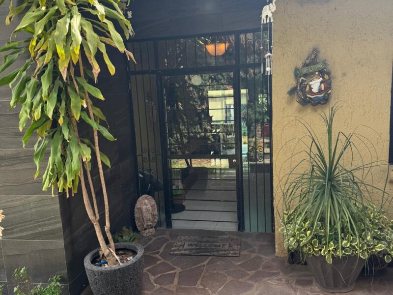 HERMOSA CASA EN VENTA EN LOMAS DE SANTA ANITA