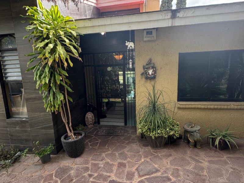 HERMOSA CASA EN VENTA EN LOMAS DE SANTA ANITA