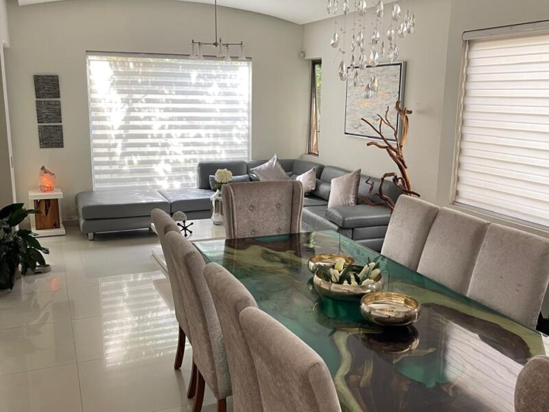 HERMOSA RESIDENCIA EN VENTA