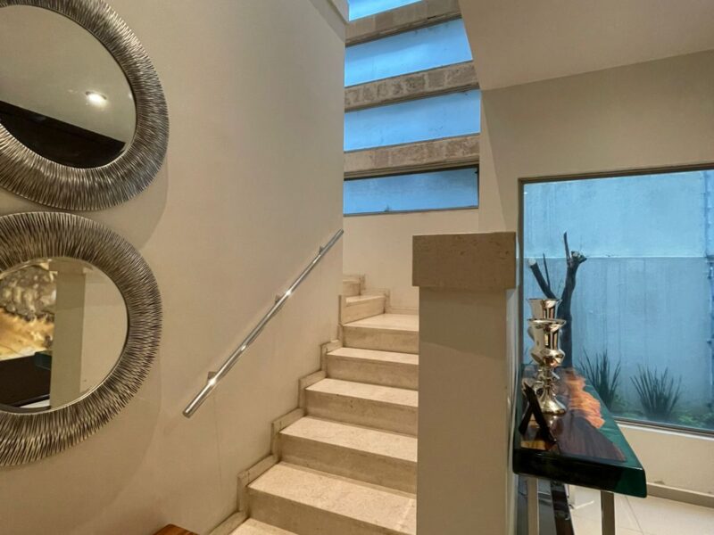 HERMOSA RESIDENCIA EN VENTA