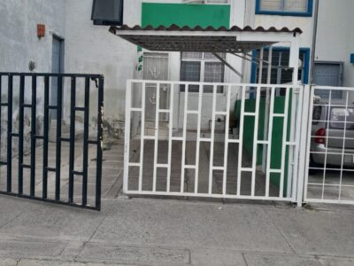 CASA EN VENTA EN JARDINES DE SAN JOSE