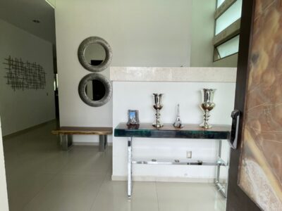 HERMOSA RESIDENCIA EN VENTA